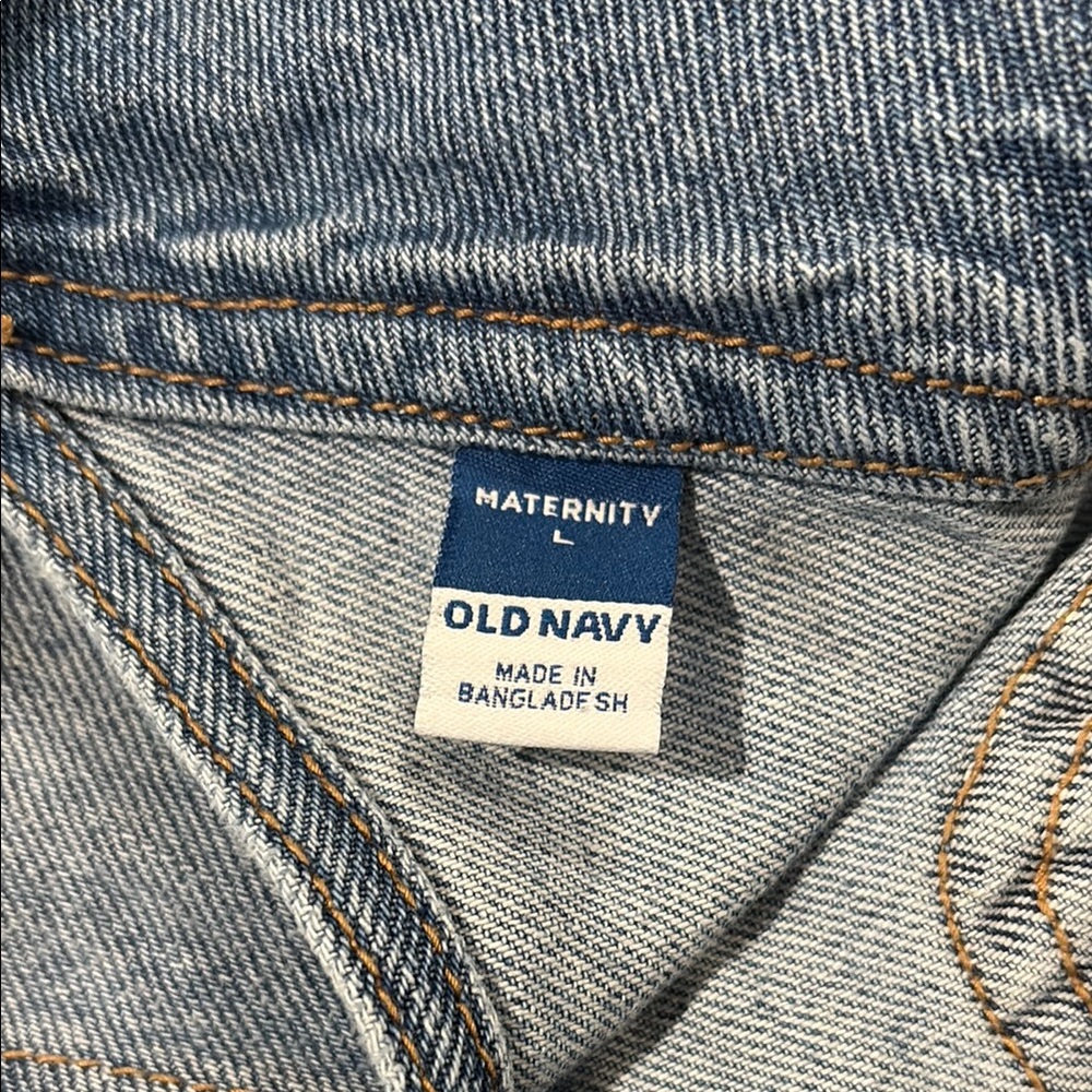 Old Navy Maternity Denim Overall Shorts with Frayed Hem Size Large - Picture 7 of 7